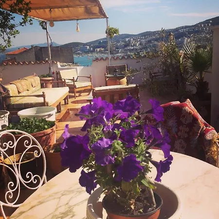 Πανσιόν Anzac Golden Bed *
