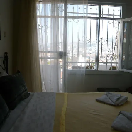 Anzac Golden Bed Guest house *