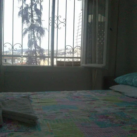 Anzac Golden Bed Guest house *